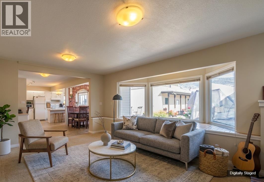 6764 LAKESIDE Drive, Oliver