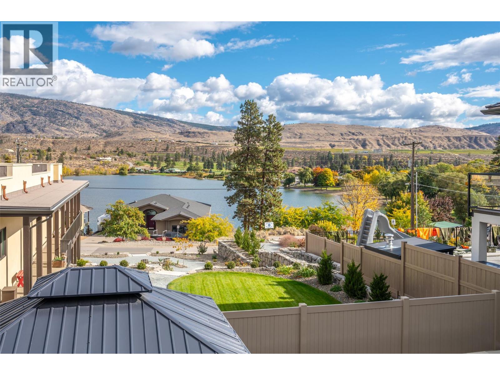 6764 LAKESIDE Drive, Oliver