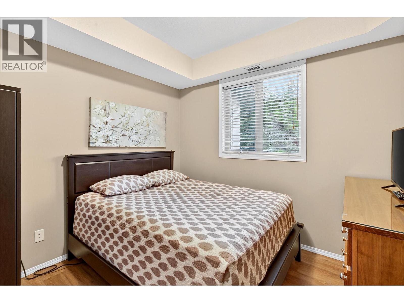 1402 1875 Country Club Drive, Kelowna