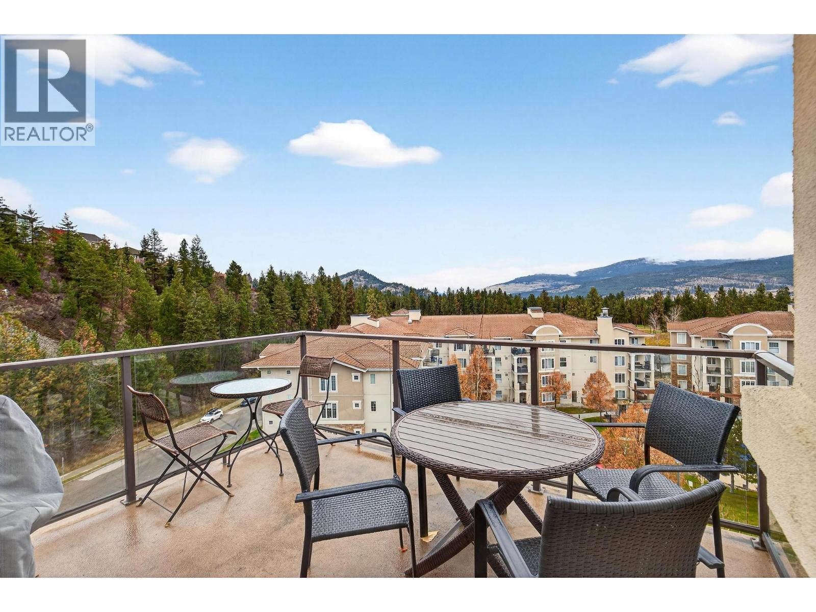1402 1875 Country Club Drive, Kelowna