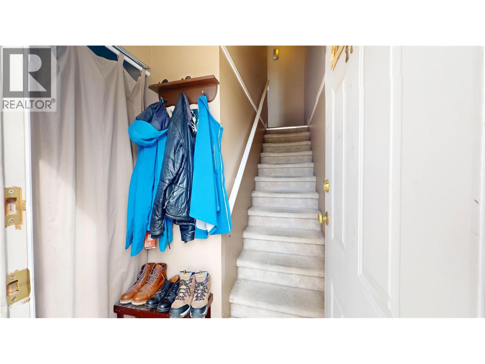 1004 23RD Avenue N Unit# 214, Cranbrook