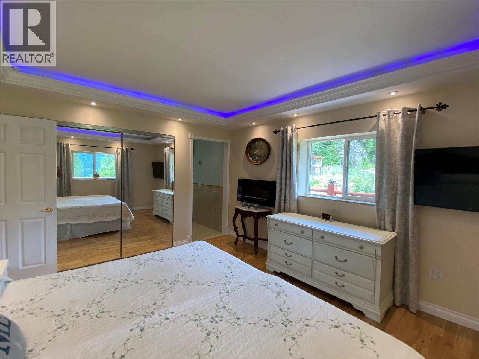 4405 Erie Ross-Spur Road, Salmo