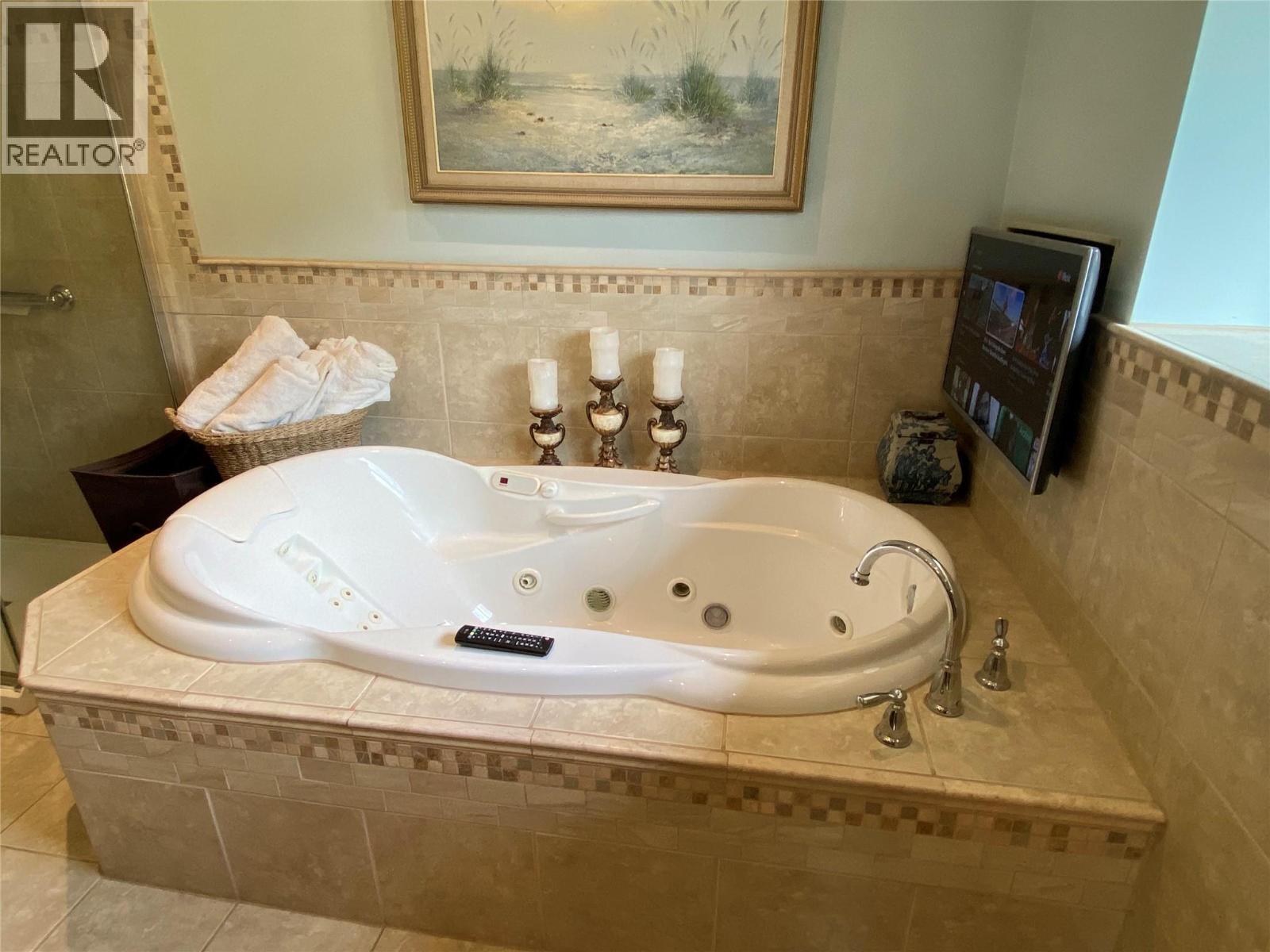 4405 Erie Ross-Spur Road, Salmo