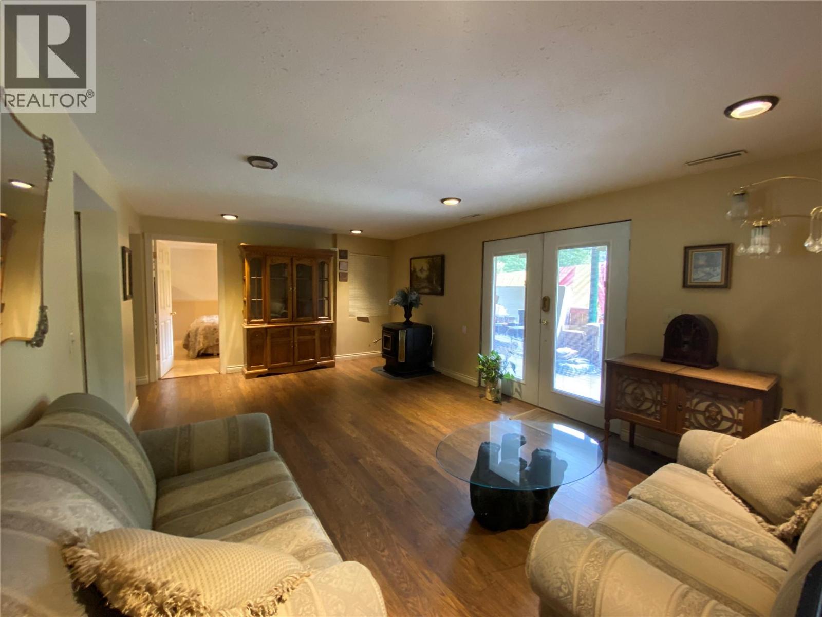 4405 Erie Ross-Spur Road, Salmo