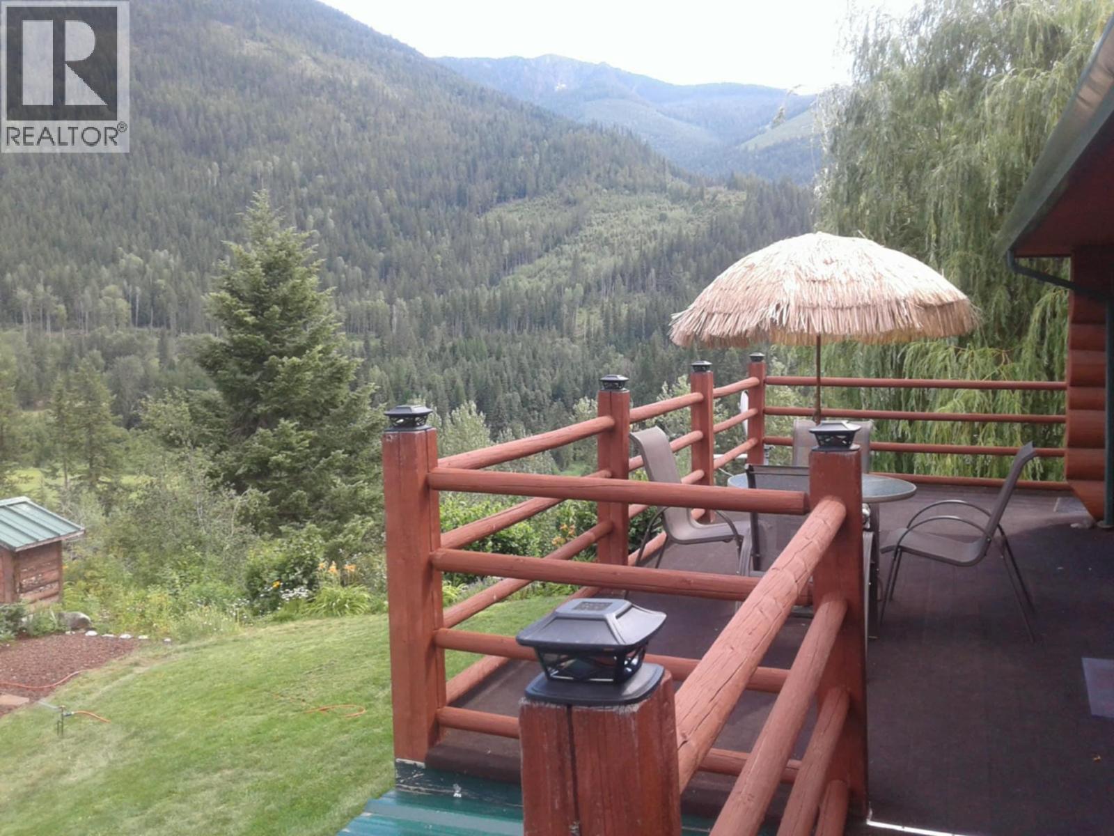 4405 Erie Ross-Spur Road, Salmo