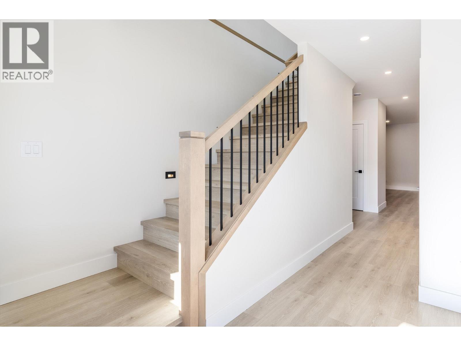 796 Kuipers Crescent Crescent Unit# 27, Kelowna