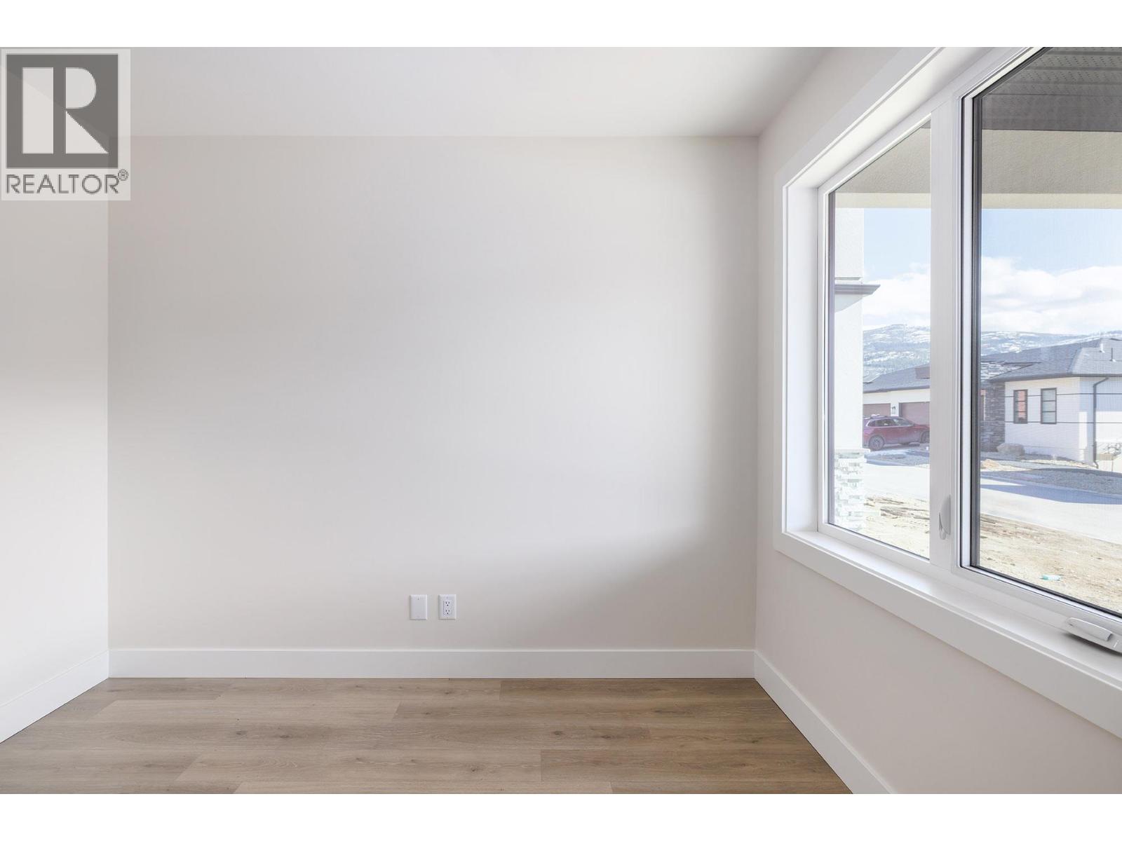 796 Kuipers Crescent Crescent Unit# 27, Kelowna