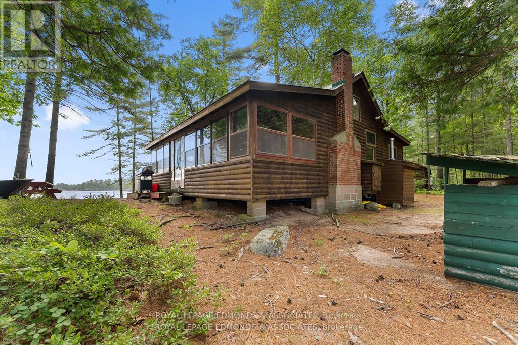 0 WABEWAWA ISLAND - 27