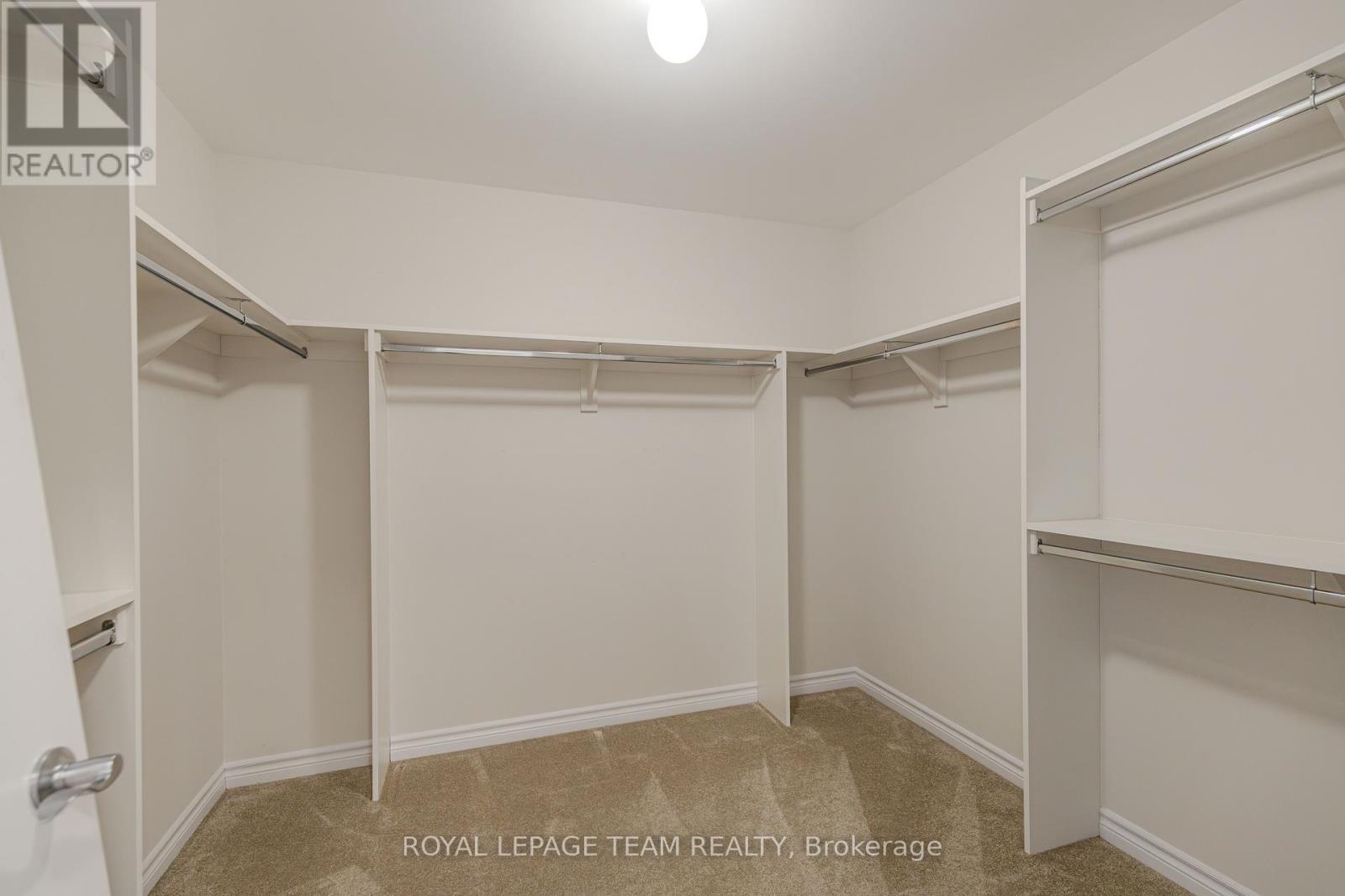 Primary Bed Walk-in closet