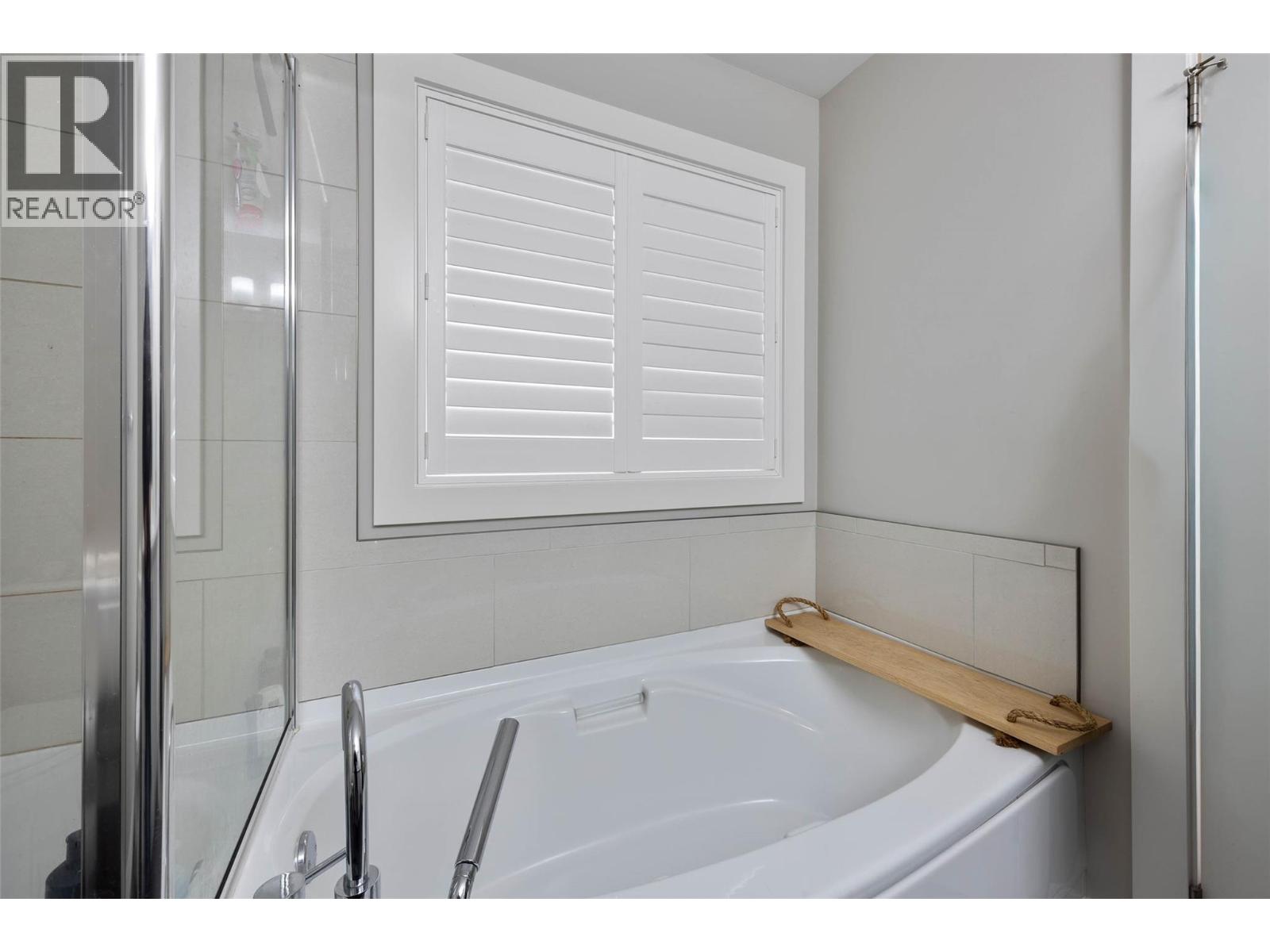 733 HAYWARD Place, Kamloops