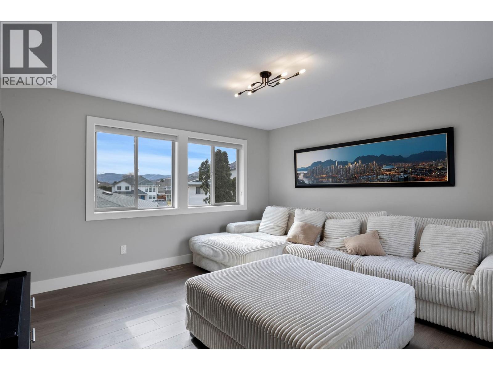 733 HAYWARD Place, Kamloops