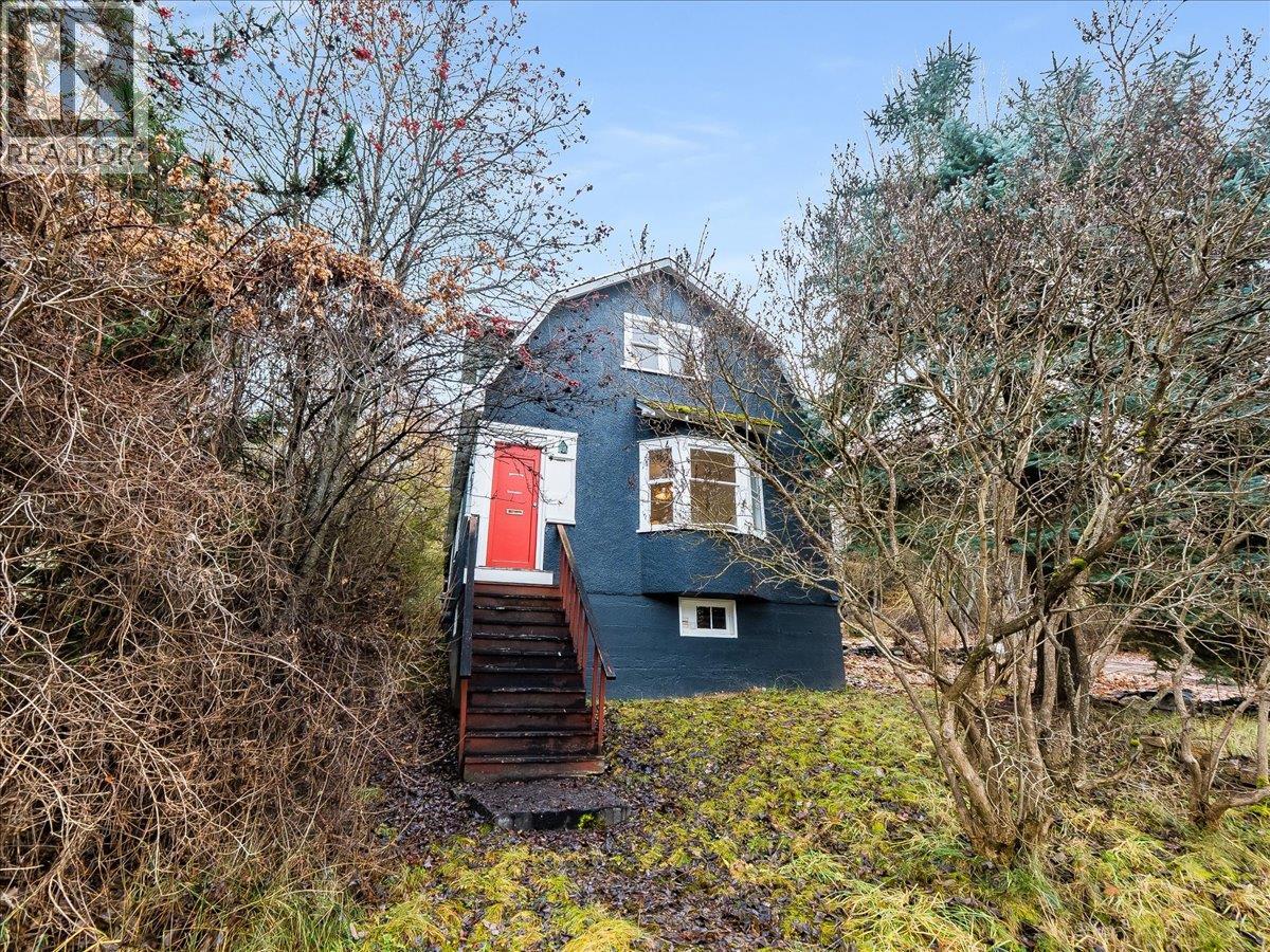 8, 10 & 16 VIEW STREET - 8