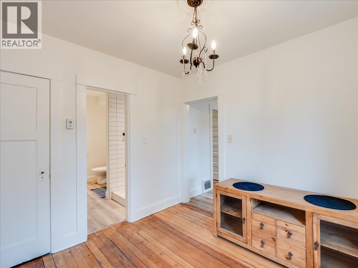 8, 10 & 16 VIEW STREET - 16