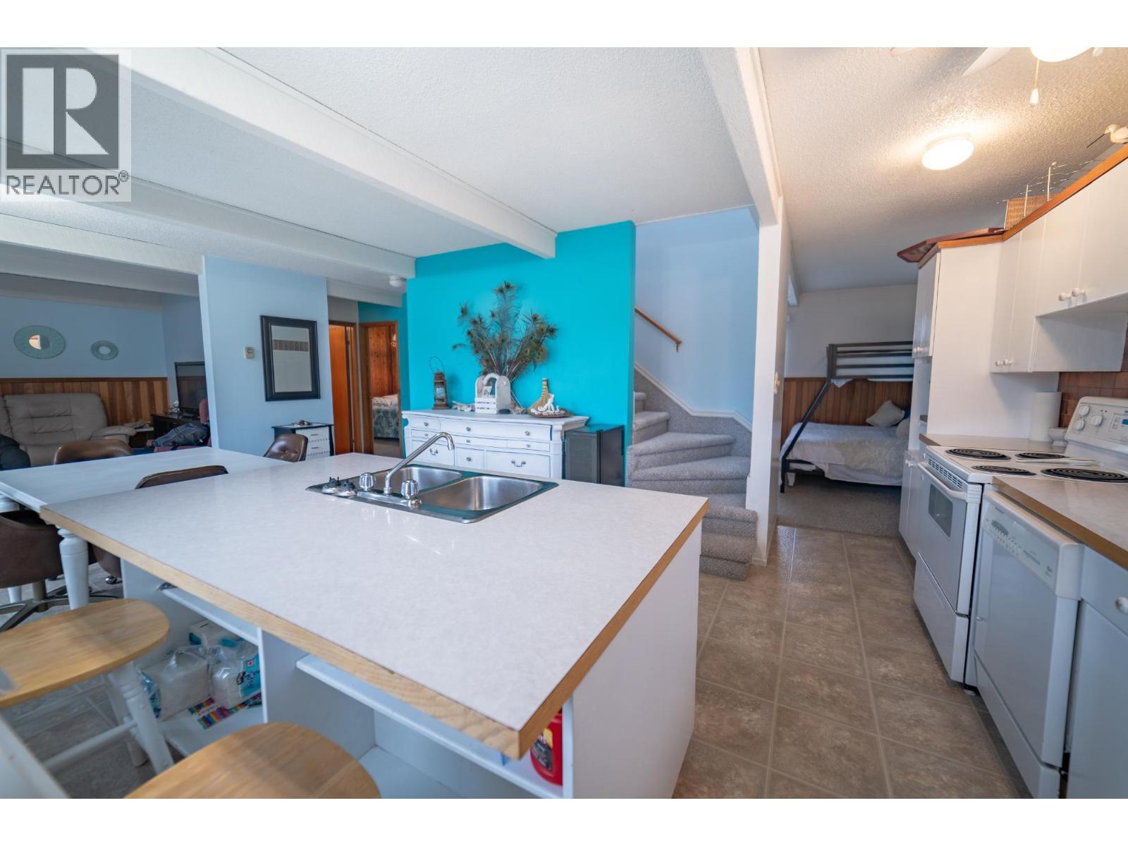 309 FOWLER Street, Riondel