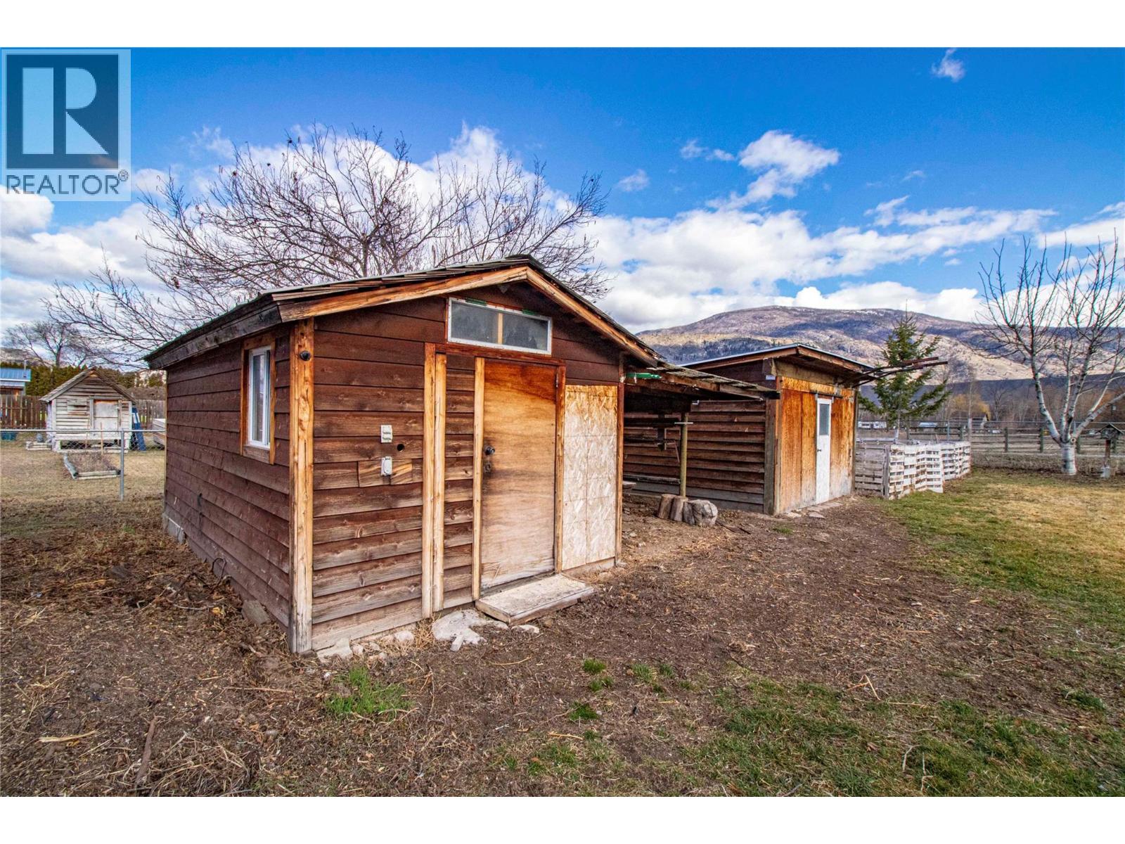 7171 ISLAND WAY Road, Oliver