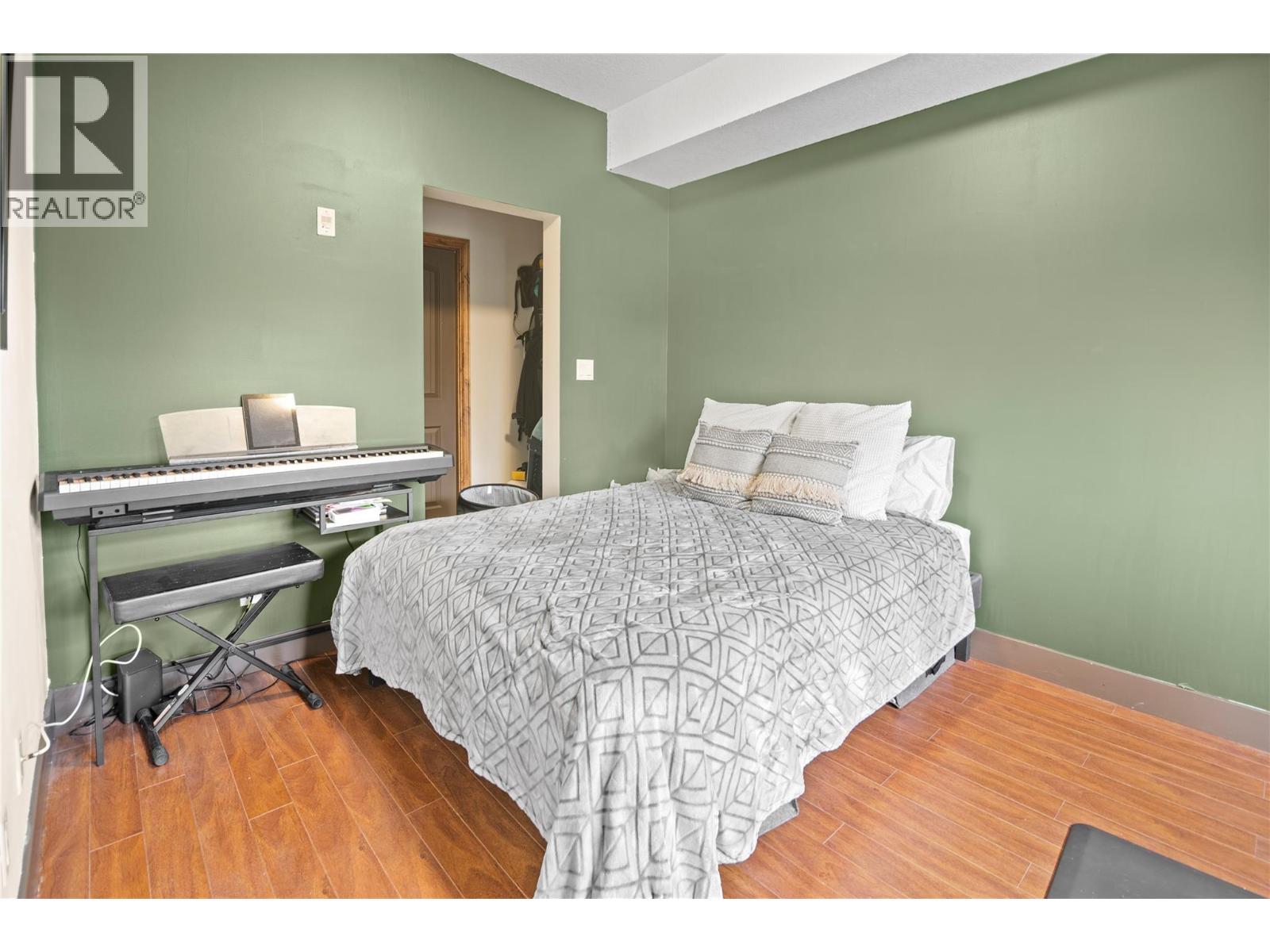 #2206 7495 Columbia Avenue - 25