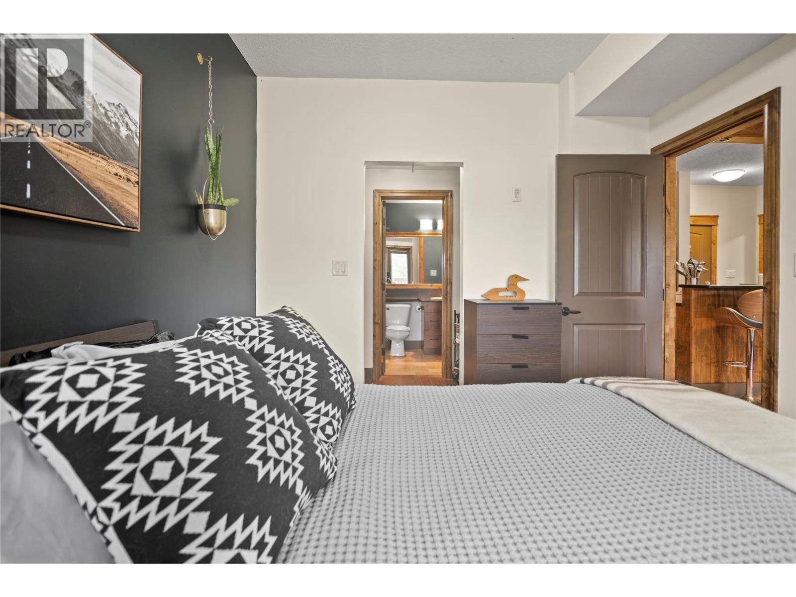 #2206 7495 Columbia Avenue - 6