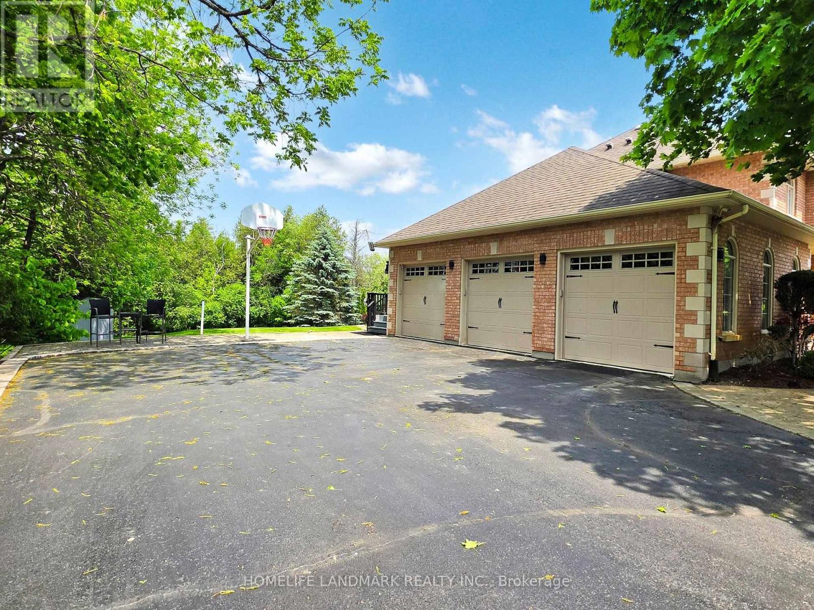61 SHERRICK DRIVE - 8