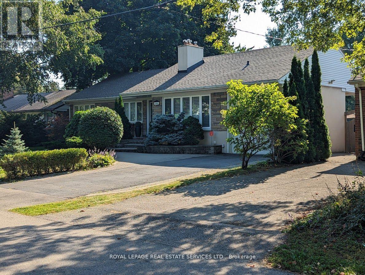 1602 LINCOLNSHIRE BOULEVARD - 2
