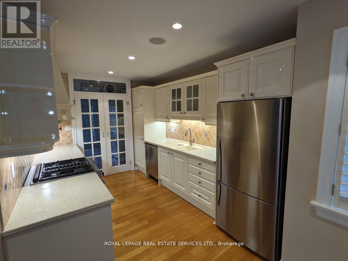 1602 LINCOLNSHIRE BOULEVARD - 8