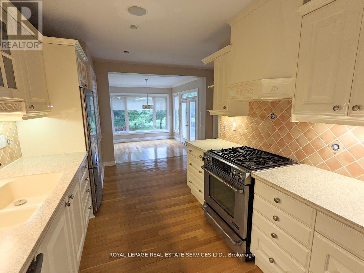 1602 LINCOLNSHIRE BOULEVARD - 9