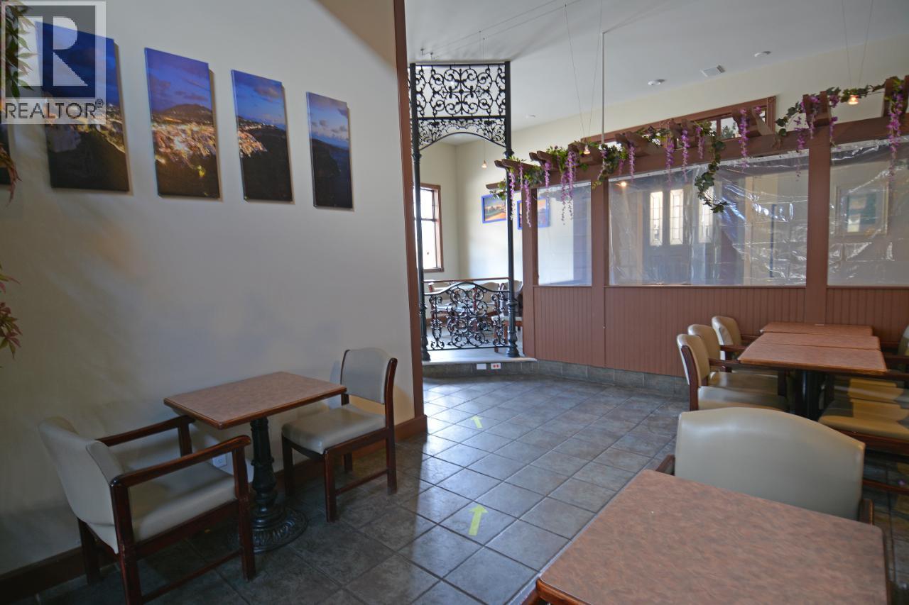  712 NELSON Avenue, Nelson