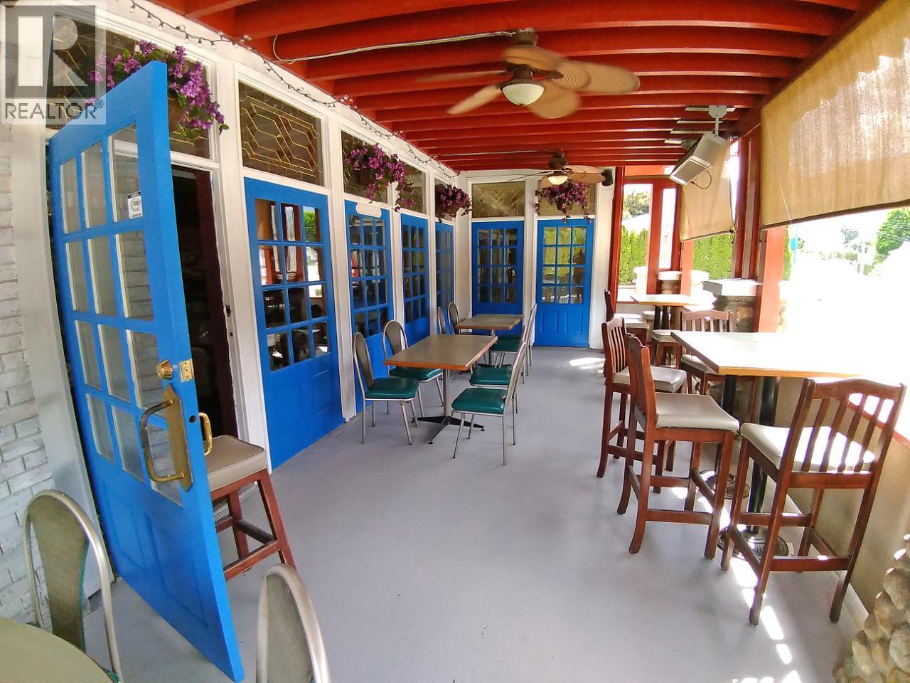  712 NELSON Avenue, Nelson