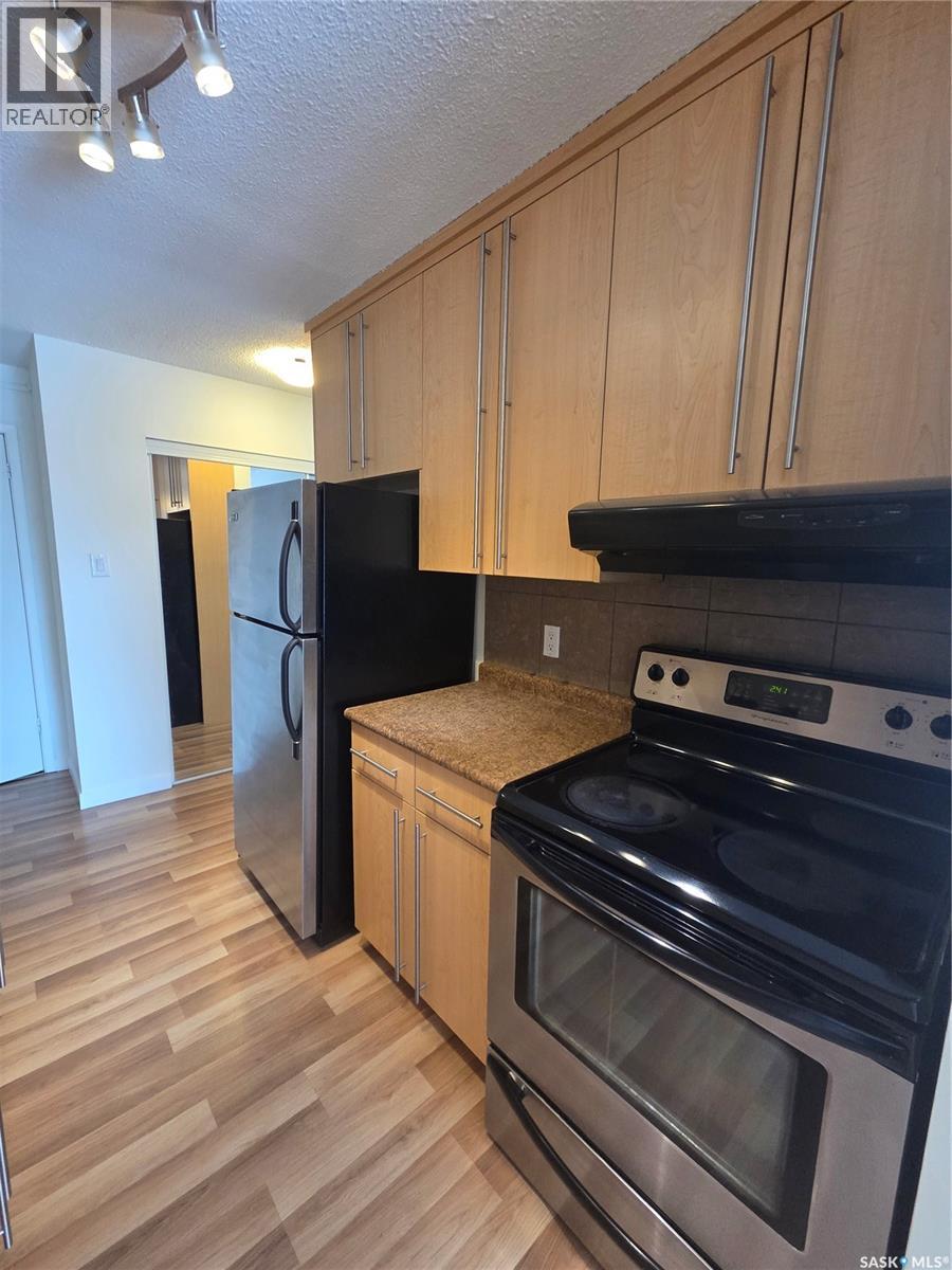 #7 833 B AVENUE N - 4