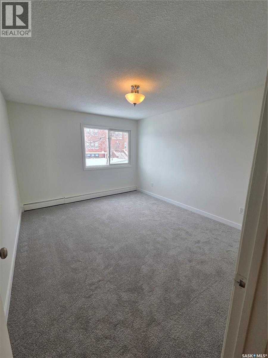 #7 833 B AVENUE N - 9