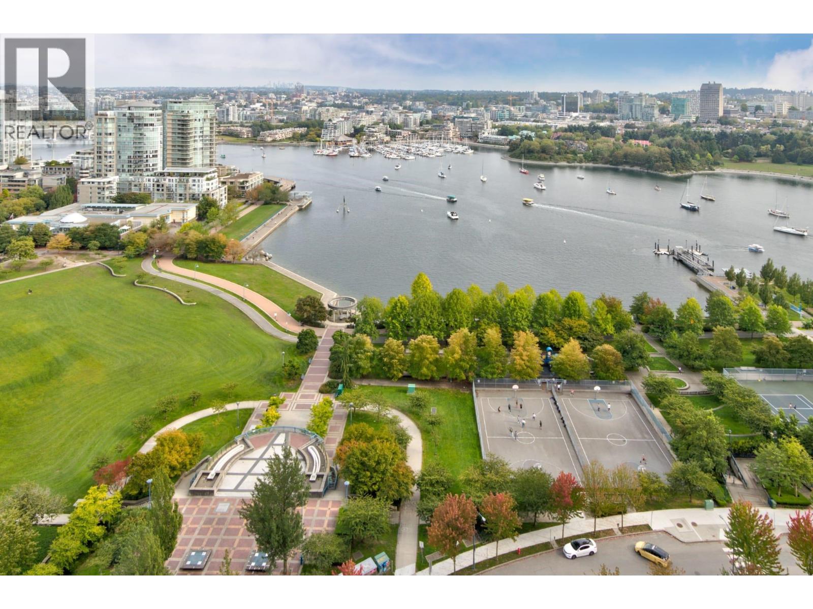 2201 1408 STRATHMORE MEWS