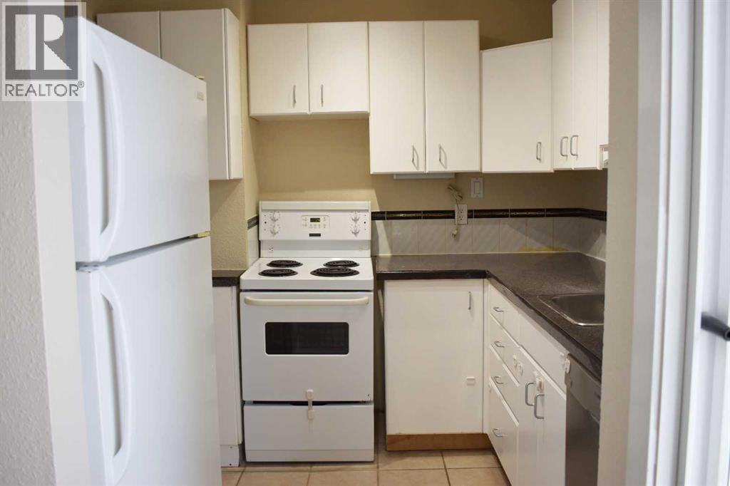 Single Family House for Sale in   Dalton Drive NW Dalhousie Calgary 