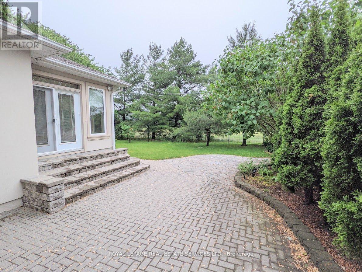 1602 LINCOLNSHIRE BOULEVARD - 24