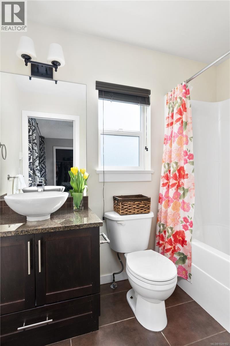  2853 Orange Blossom Crescent, Langford