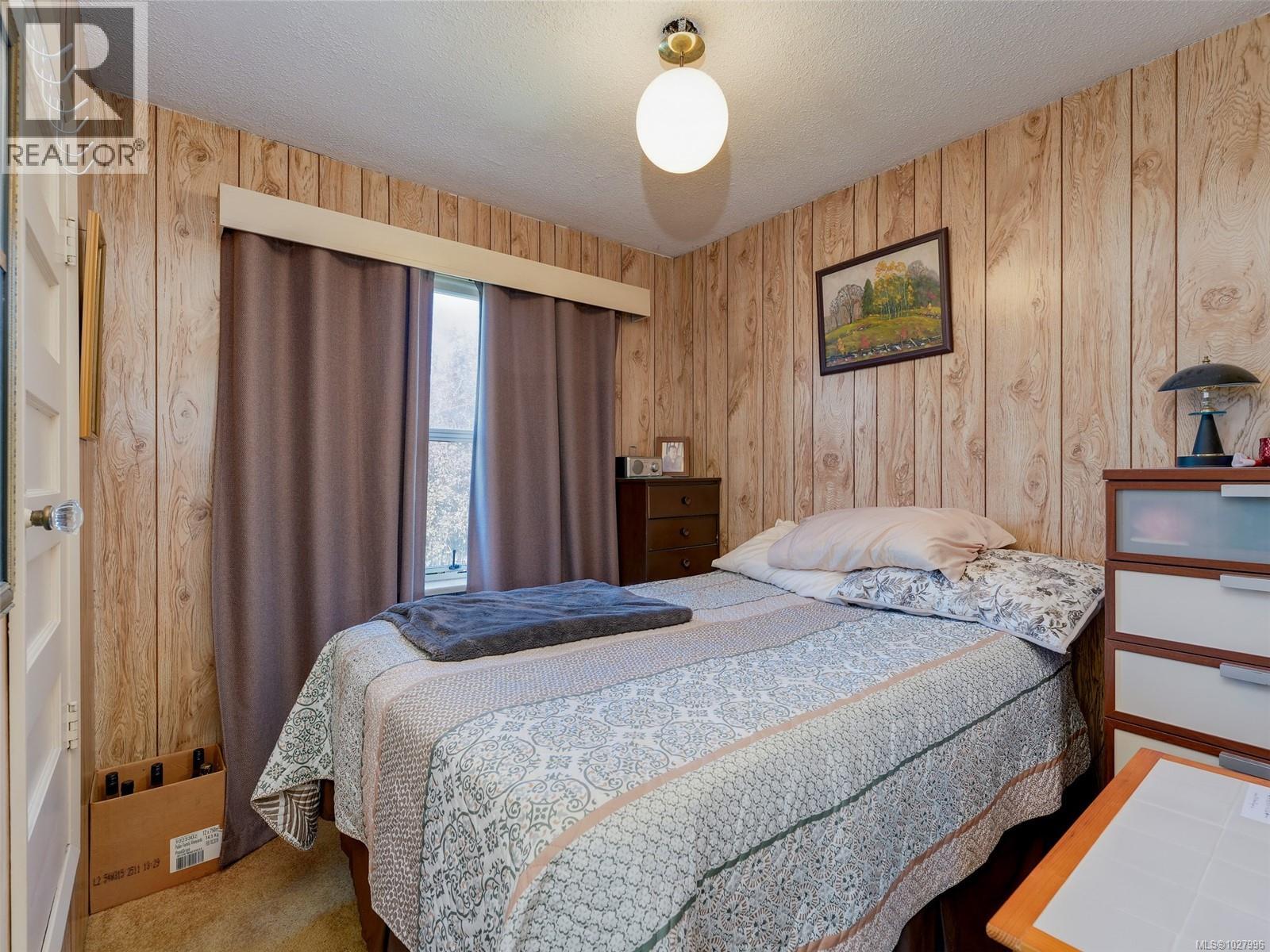  8 Camden Avenue, View Royal