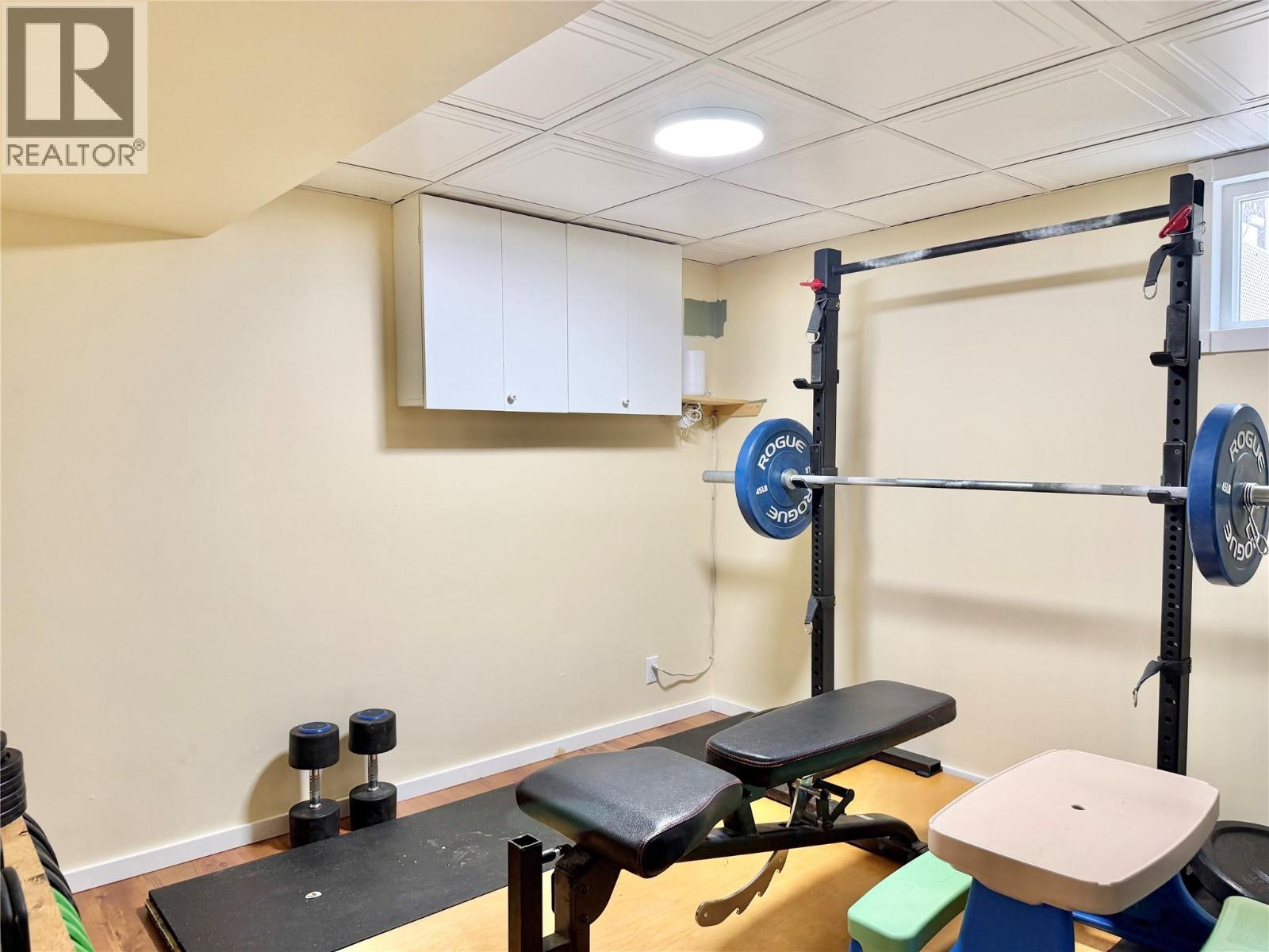 650 School Avenue, Oliver