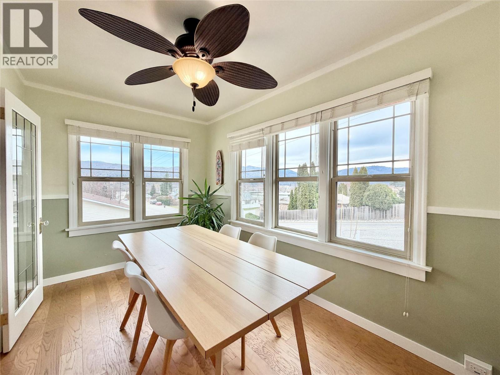 650 School Avenue, Oliver