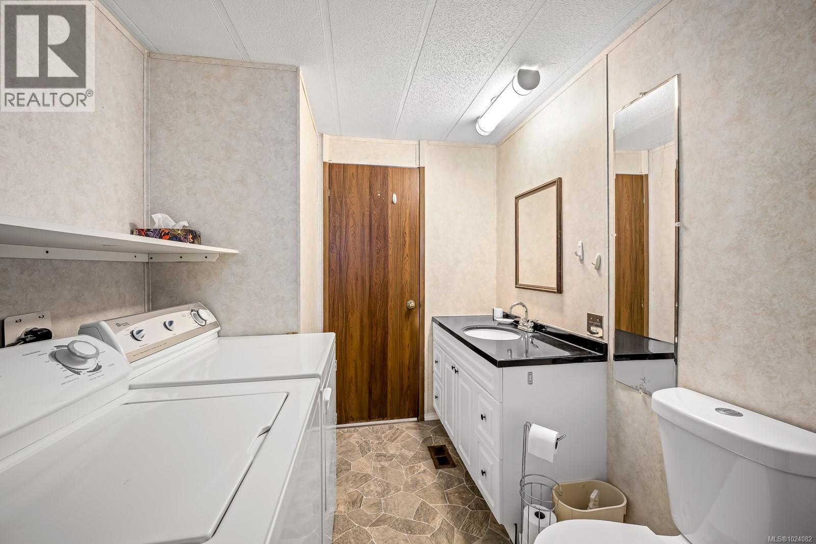 #33 390 COWICHAN AVE - 7