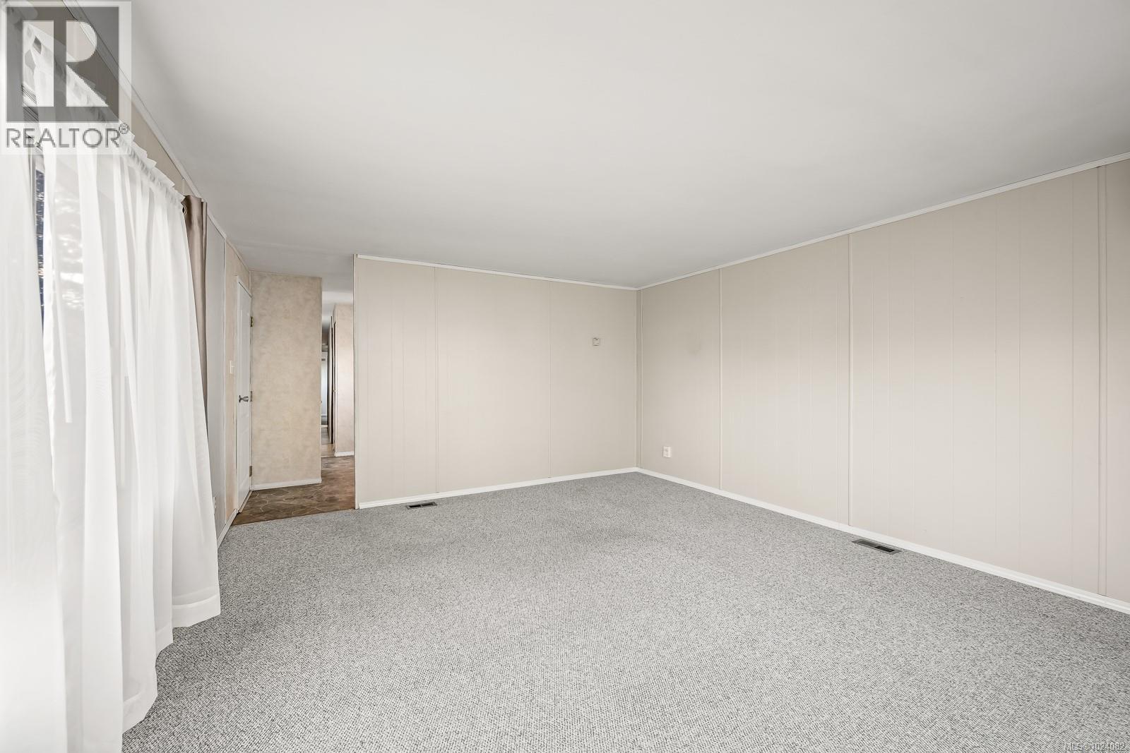 #33 390 COWICHAN AVE - 17