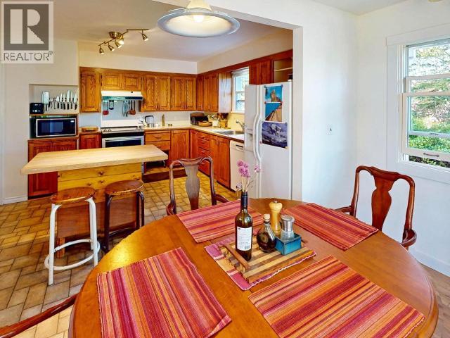 5405 MANSON AVE, Powell River