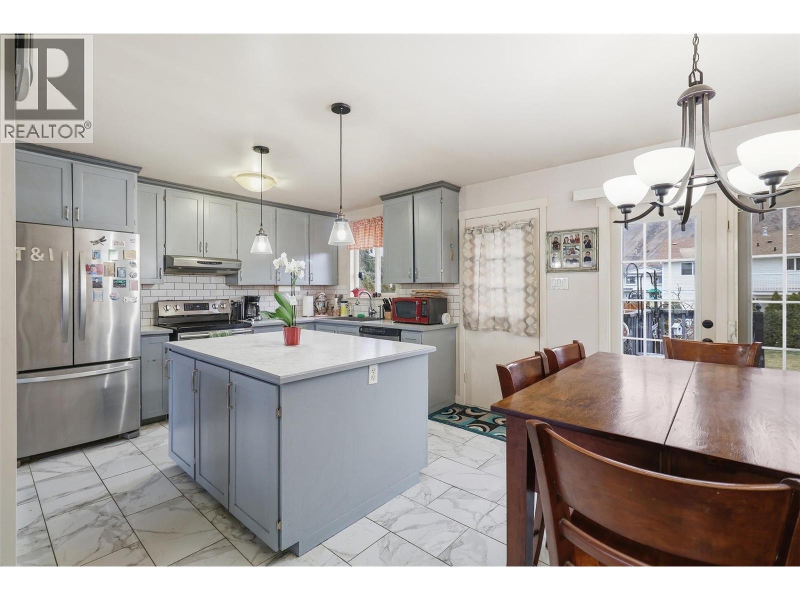 2250 Ponderosa Avenue, Kamloops