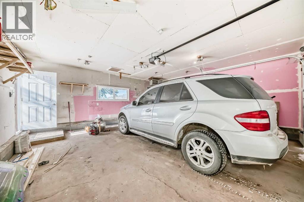 Single Family House Bi-level for Sale in   Street SE Dover Calgary 