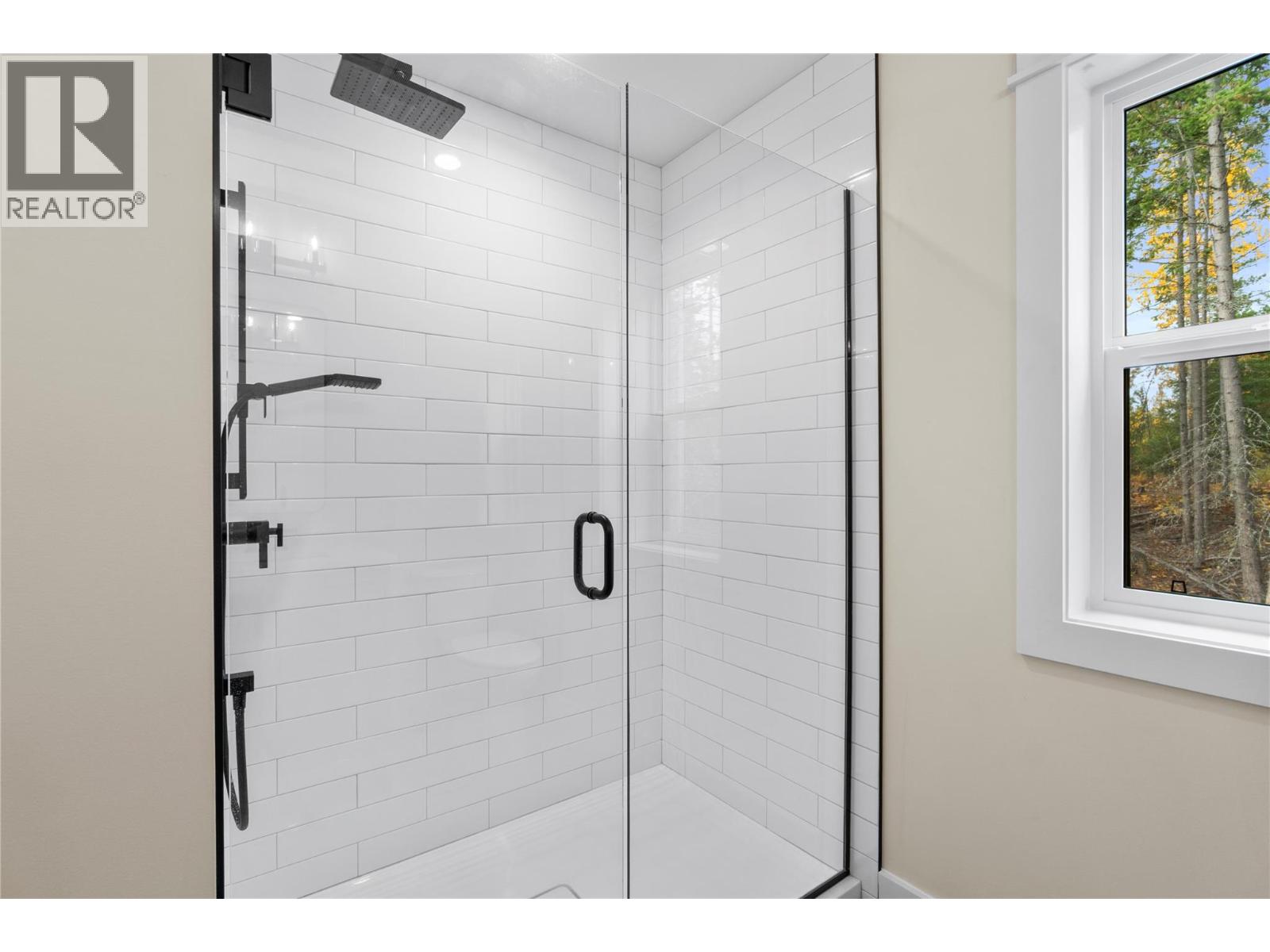 2270 Lions Ridge Road - 22