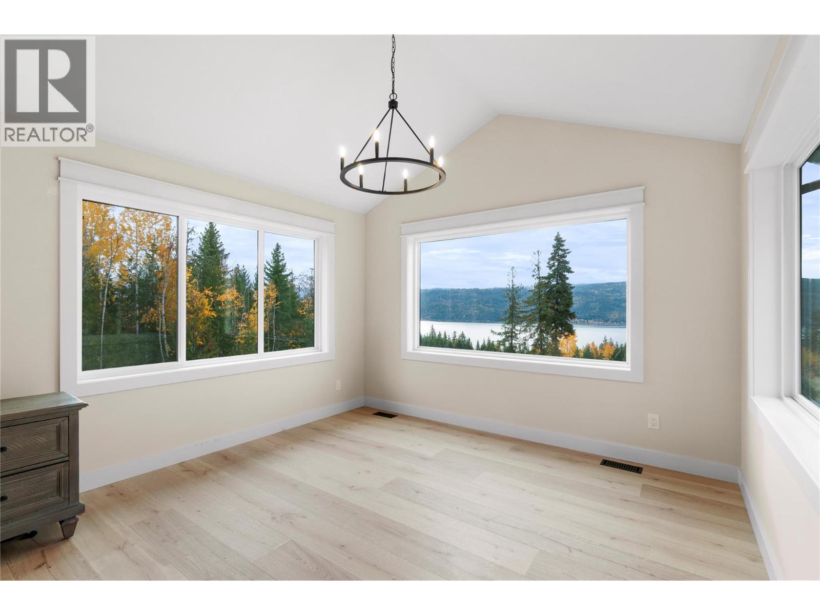 2270 Lions Ridge Road - 33