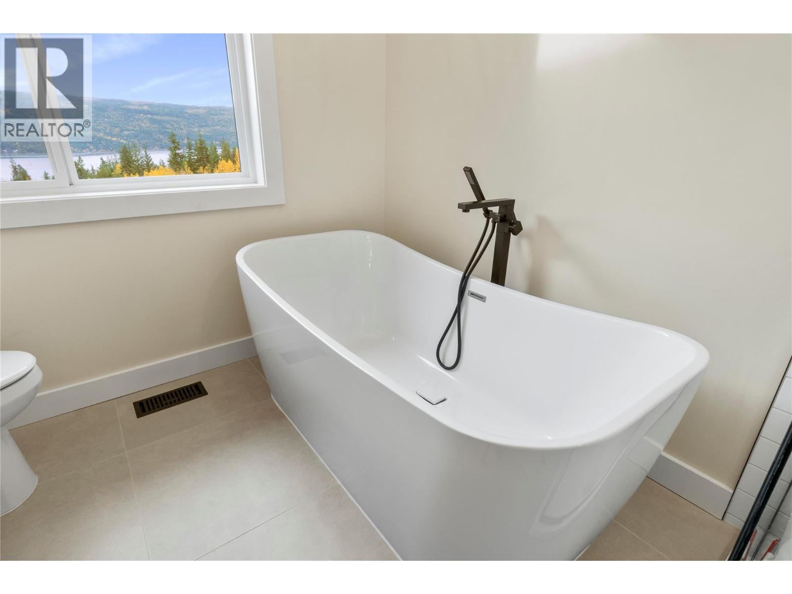 2270 Lions Ridge Road - 38
