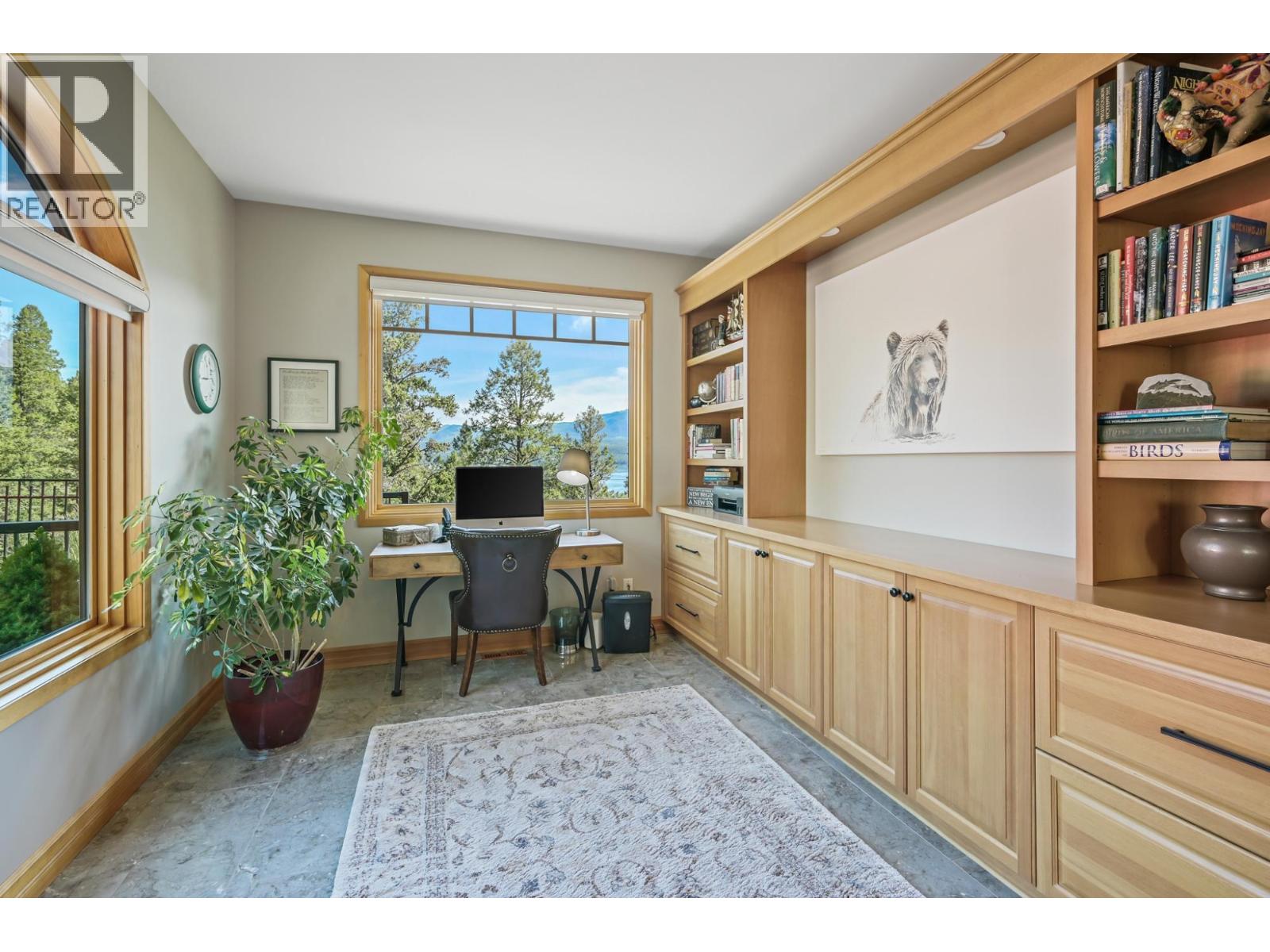 717 LAKEVIEW Drive, Invermere