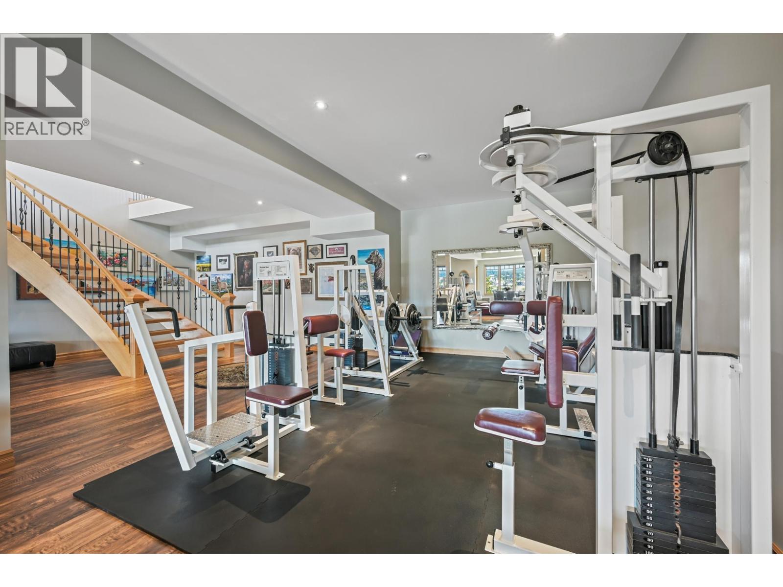 717 LAKEVIEW Drive, Invermere