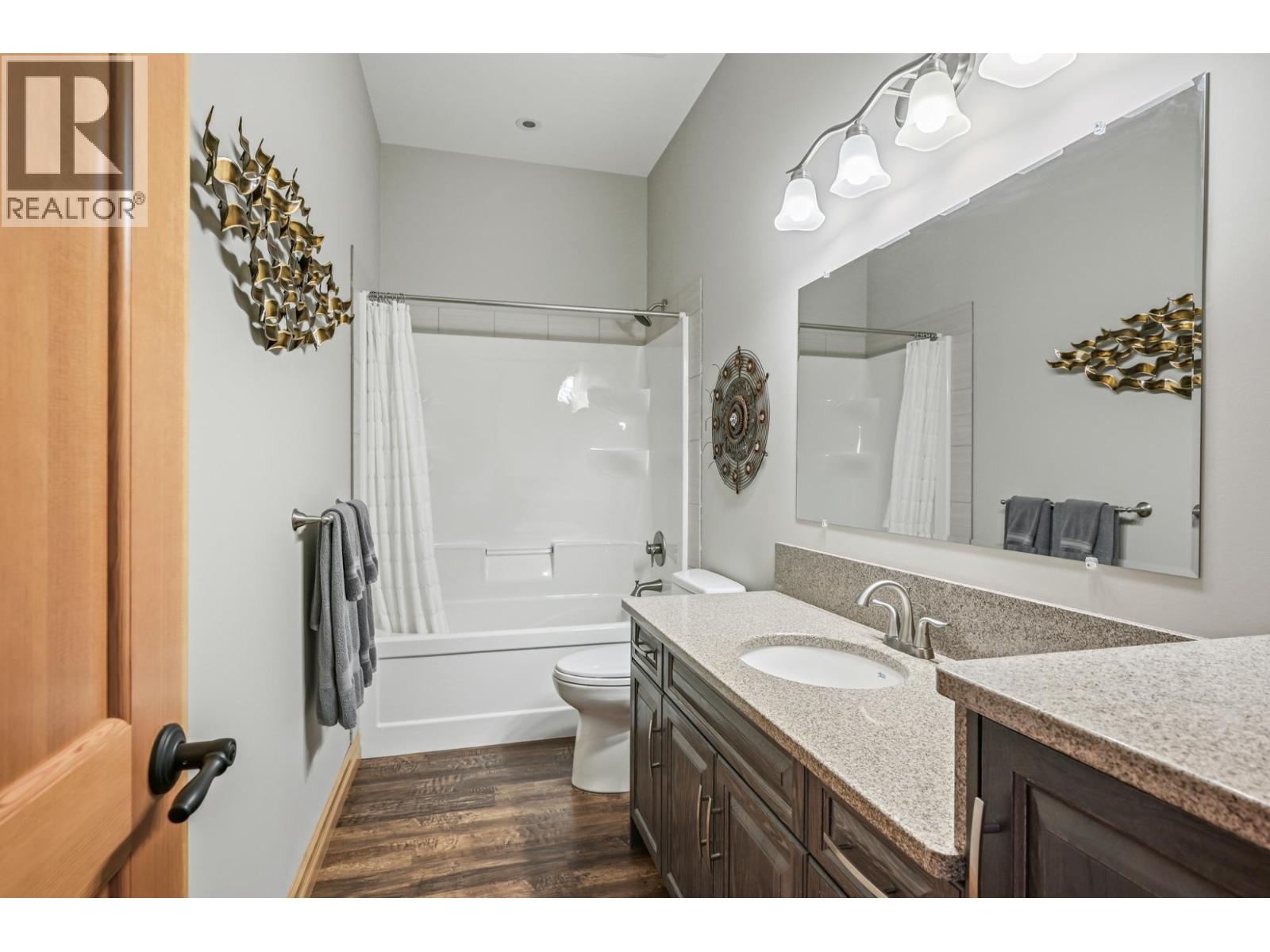 717 LAKEVIEW Drive, Invermere