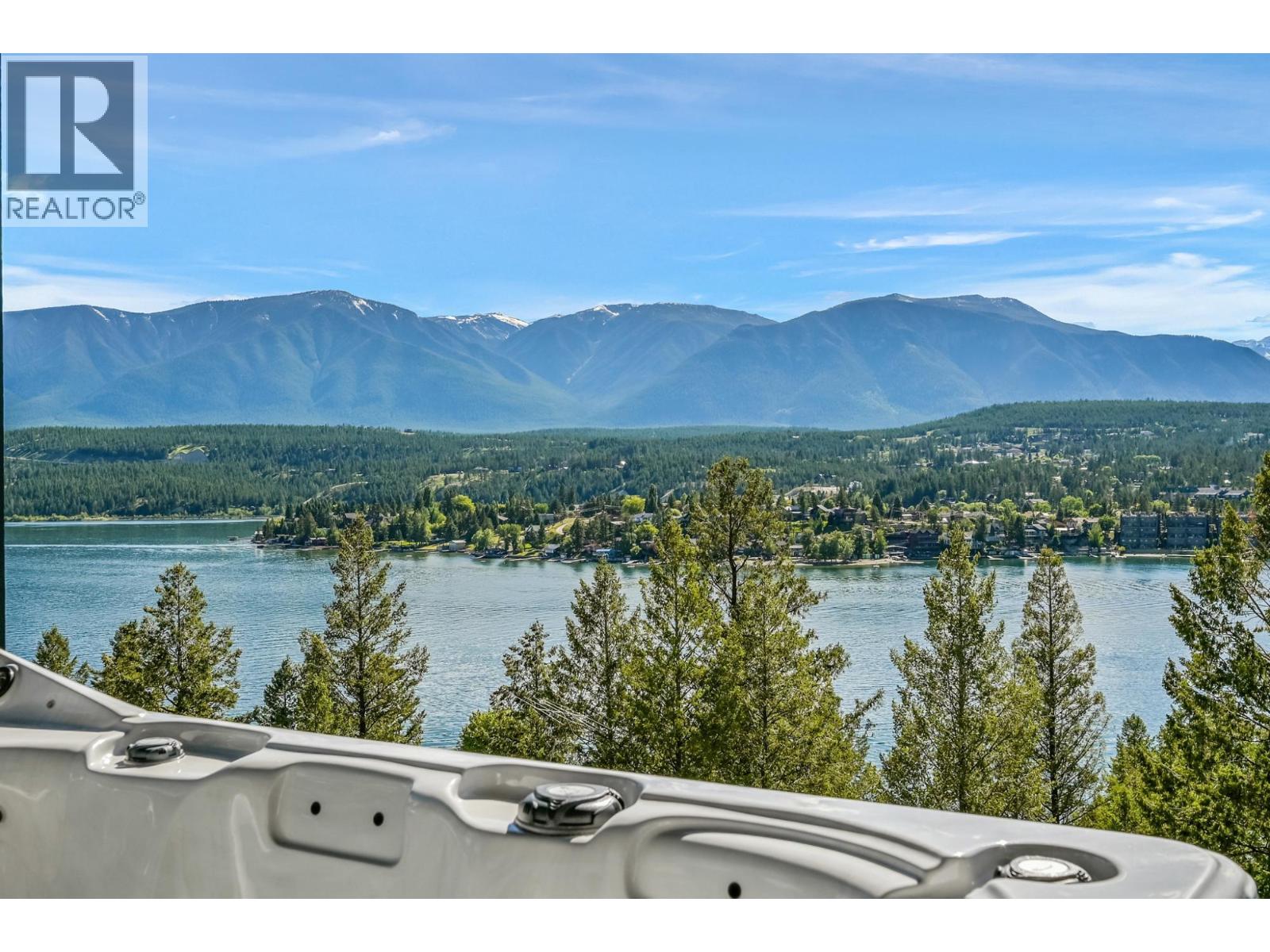 717 LAKEVIEW Drive, Invermere