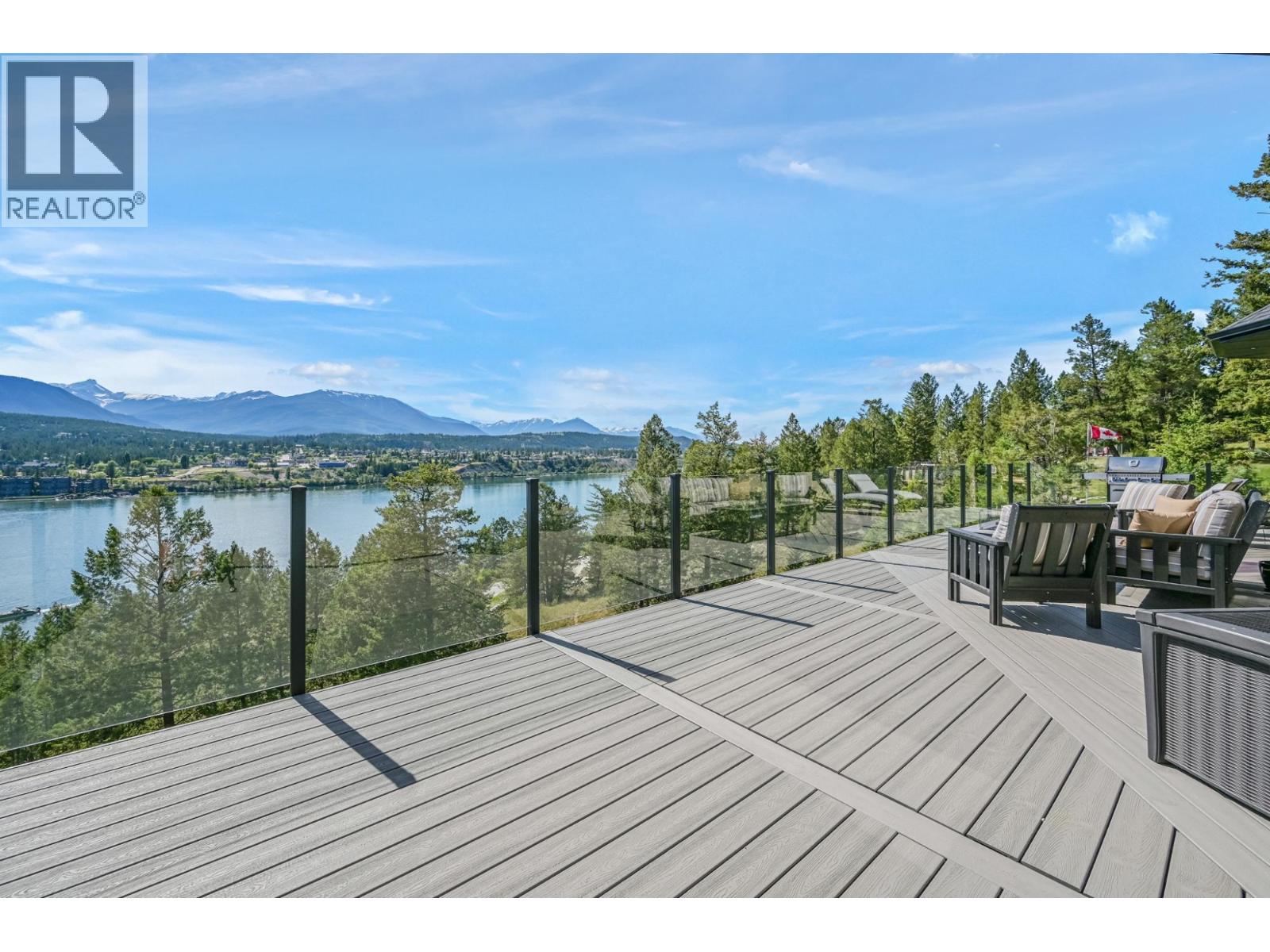 717 LAKEVIEW Drive, Invermere