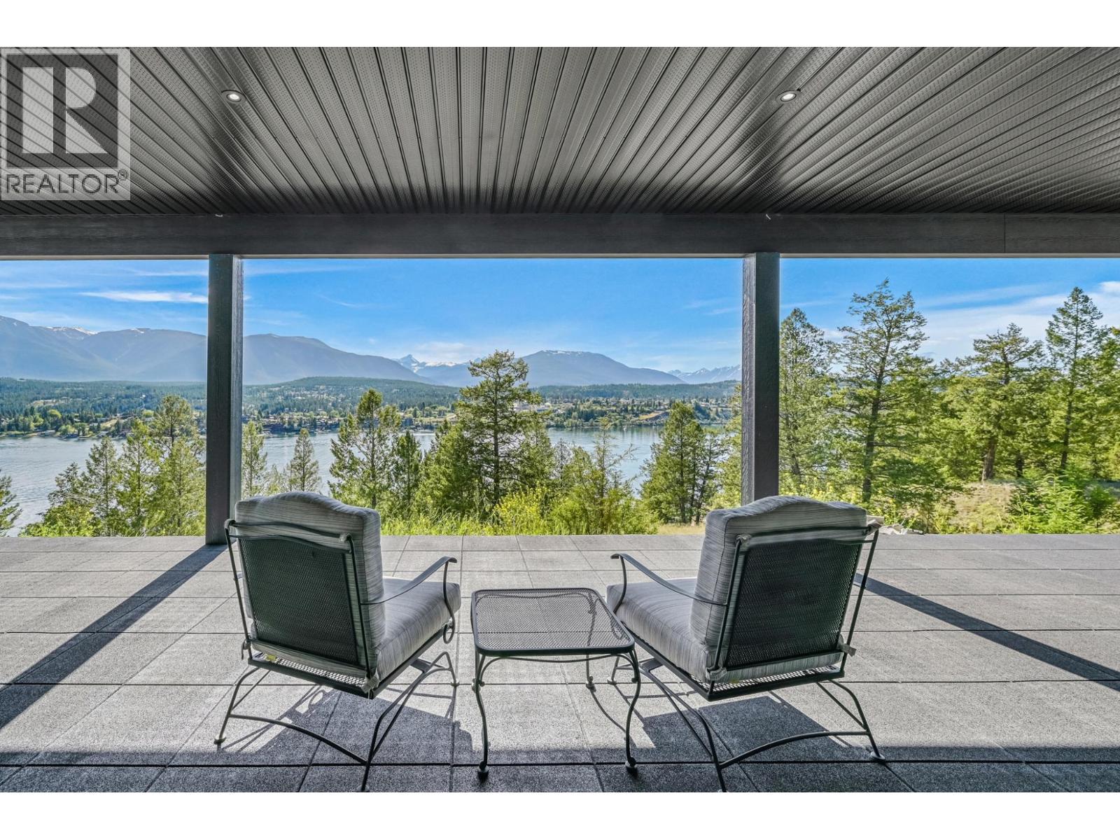 717 LAKEVIEW Drive, Invermere